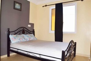 Economy Double Room | Laptop workspace, blackout curtains, free cots/infant beds, free WiFi
