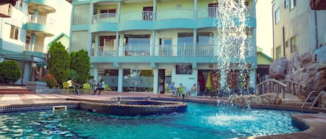 Executive-enkeltværelse | Overnatningsstedets facade – aften/nat