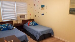 3 bedrooms, WiFi, bed sheets