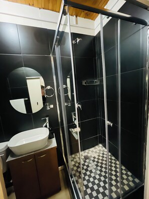 Comfort-Zimmer, 1 Schlafzimmer, Nichtraucher, Eckzimmer | 1 Schlafzimmer, kostenloses WLAN, Bettwäsche
