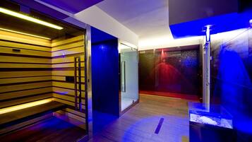 Sauna, steam room, aromatherapy