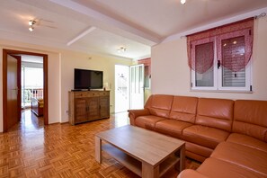 Classic Apartment, 2 Bedrooms | Living area