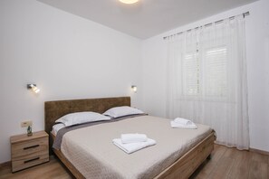 Soundproofing, free WiFi, bed sheets - Apartments Marina (Orebic)