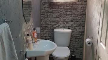 Shower, free toiletries, towels, soap