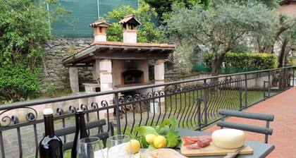 Quite, exclusive apartment, sea view, garden with bbq, equipped terrace