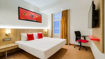 Superior Room | 1 bedroom, in-room safe, desk, blackout drapes