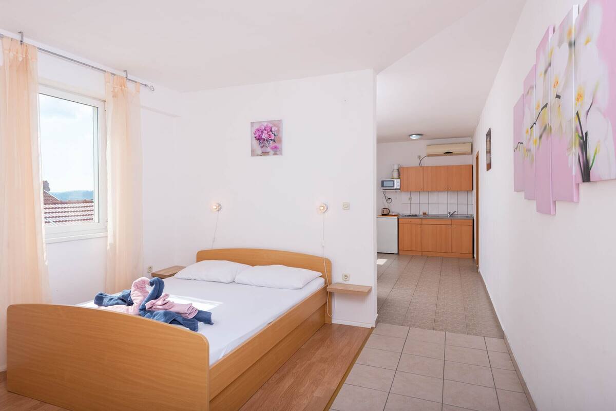 Wifi gratis y ropa de cama 