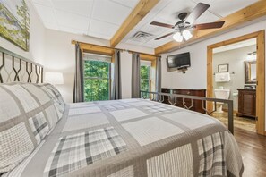 8 chambres, fer et planche à repasser, lit parapluie, Wi-Fi gratuit