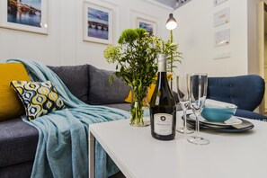 Studio (Apartment, Slezska 52)