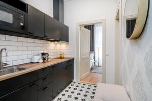 Deluxe-Apartment (Slezska 23) | Eigene Küche