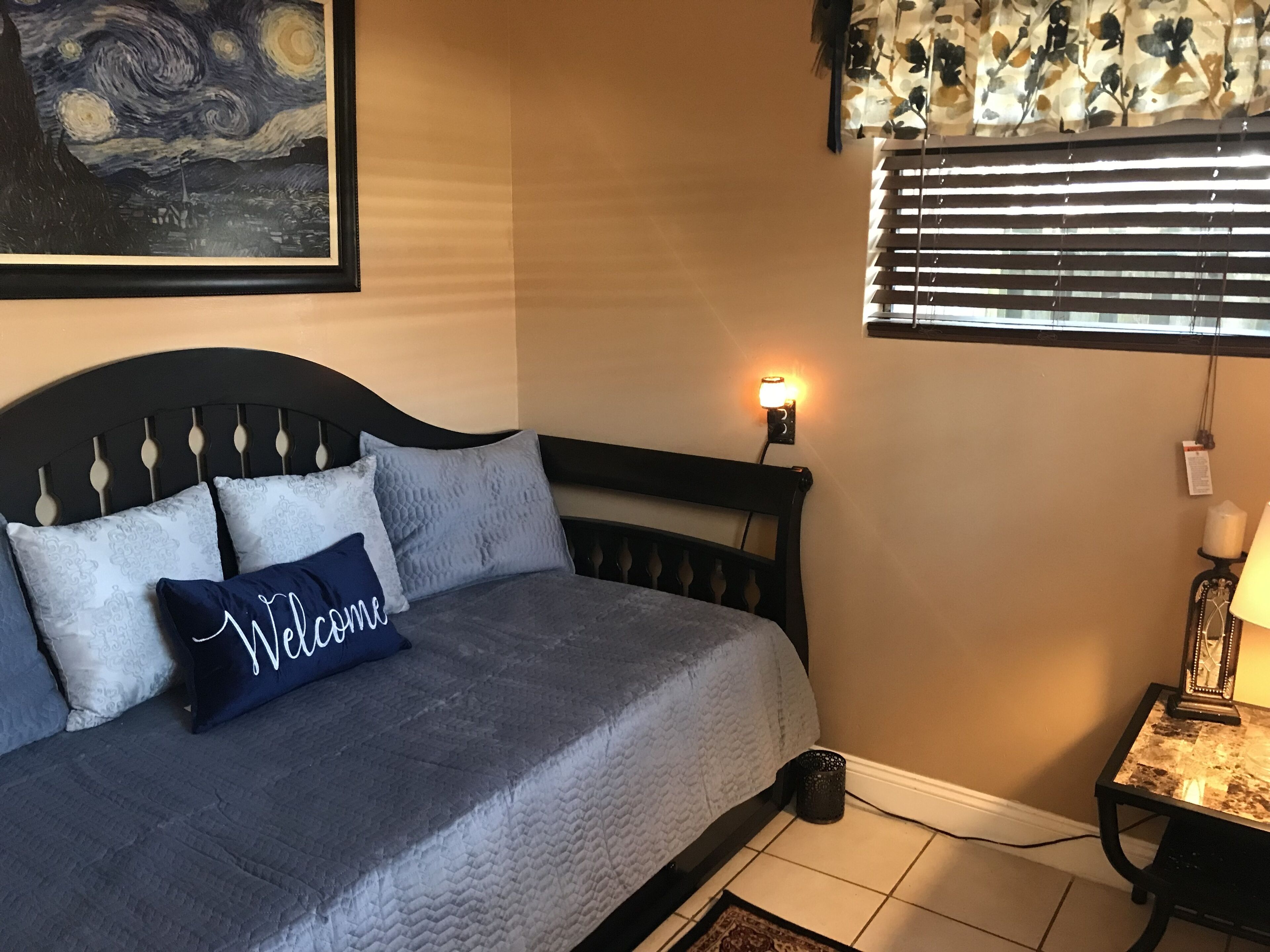 2 habitaciones, tabla de planchar con plancha y wifi gratis 