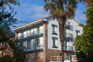 Exterior - Posada Seis Leguas (Cartes)