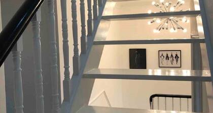 Stylishly decorated apartment - great for families & long term bookings