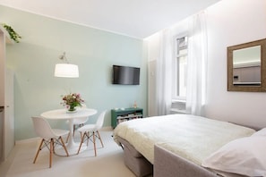 1 bedroom, desk, iron/ironing board, free WiFi