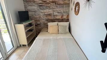 1 chambre, lit parapluie, Wi-Fi, draps fournis