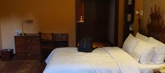 hotel la joya aeropuerto