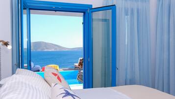 Egyptian cotton sheets, premium bedding, down comforters, pillowtop beds