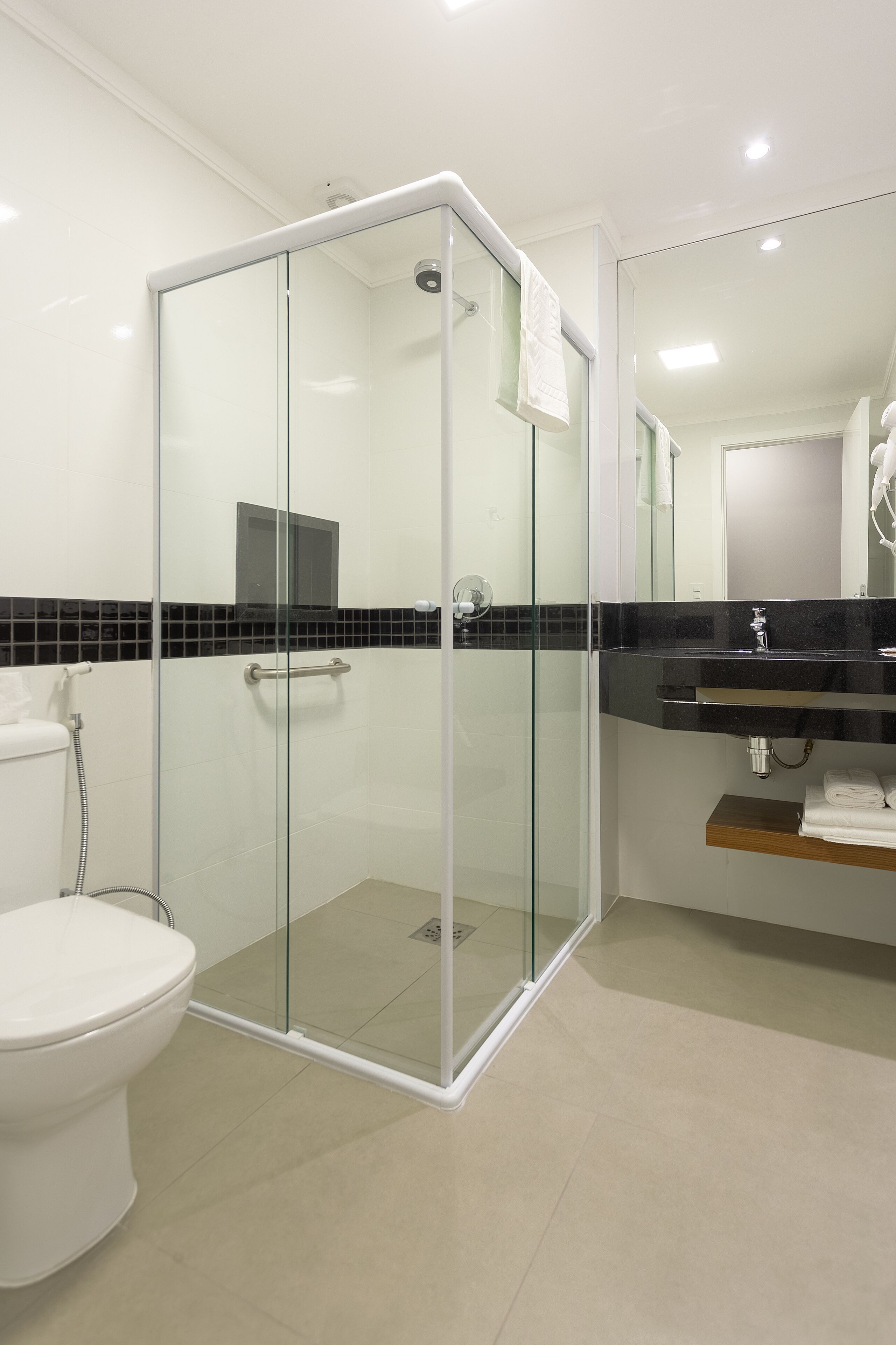 shower, free toiletries, hair dryer, towels