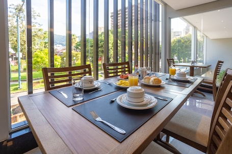 Desayuno buffet incluido todos los días