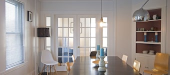 Helena House: europeisk stil, nær Plum Cove Beach.