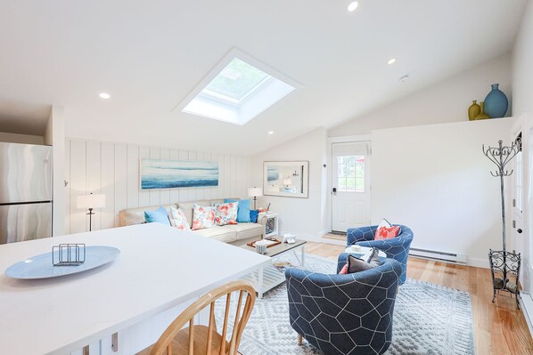 TV - Granite Cottage: Pigeon Cove Delight (Rockport)