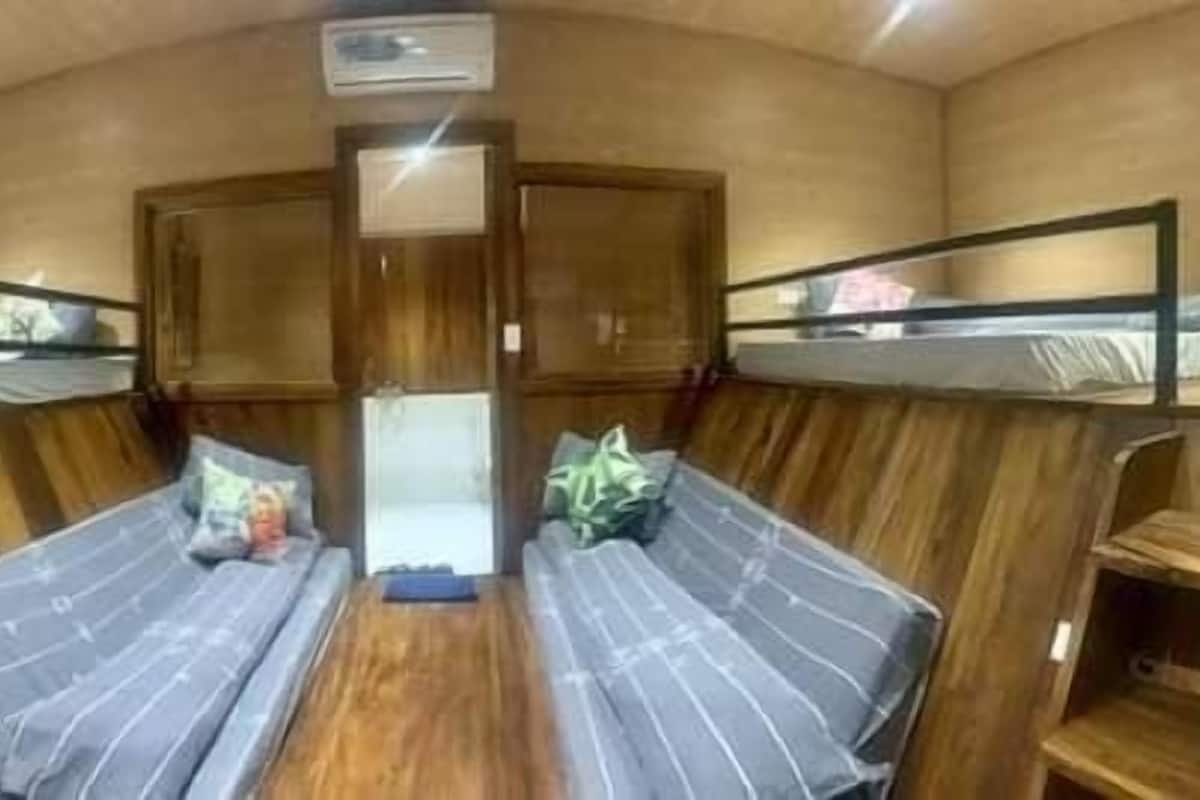Family Quadruple Room | Blackout curtains, soundproofing, free WiFi, bed sheets