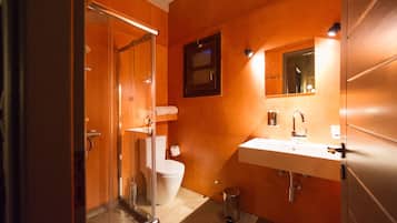 Suite Superior | Bagno | Doccia, asciugamani