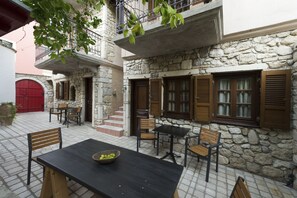 Superior Suite | Courtyard view - Small Luxury Hotel 1800 (Parga)