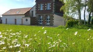 Exterior - Galerie, Tumulus de la Hogue (Fontenay-le-Marmion)
