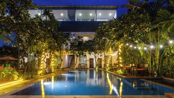 Fassade der Unterkunft – Abend/Nacht