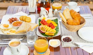 Colazione (12 USD a persona)