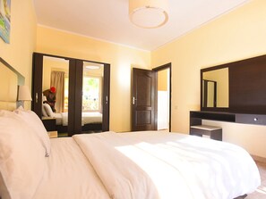 Deluxe Apartment, 1 Bedroom, Balcony, Pool View | Hypo-allergenic bedding, down comforters, desk, blackout drapes - Florenza Khamsin (Hurghada)
