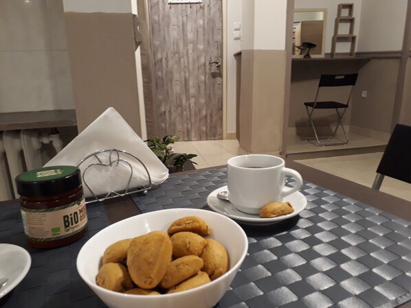 Studio | Restauration dans la chambre