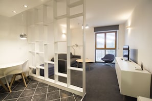 Appartamento City | Soggiorno | TV a schermo piatto 39 pollici con canali via cavo, TV