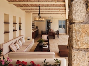 Terrace/patio - Belvedere Waterfront Villa & Suites - The Leading Hotels of the World (Mykonos)