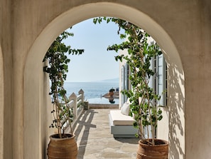 Terrace/patio - Belvedere Waterfront Villa & Suites - The Leading Hotels of the World (Mykonos)