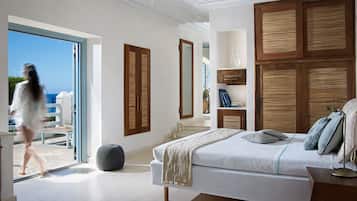 Peti besi dalam bilik, meja, ruang kerja komputer riba, kalis bunyi