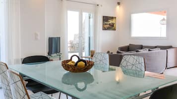 Vil·la, 3 dormitoris, piscina privada | Zona de menjador de l'habitació