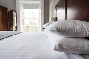 高級雙人房 | 遮光布/窗簾、熨斗/熨衣板、免費無線上網、床單