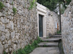 Property entrance - Cozy Stay Apartments (Dubrovnik)