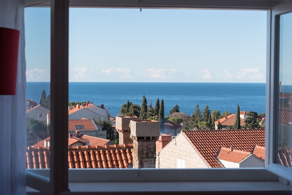Apartamento família | 2 quartos, cofres nos quartos, escrivaninha