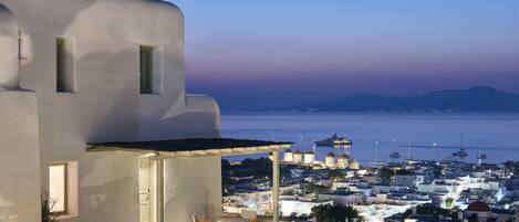 Hilltop Sea View Room Private Pool | 250m from Belvedere Hotel | Shuttle Included | Außendetails