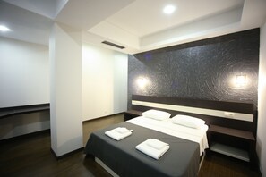 Kamar Mewah | Seprai premium, kedap suara, Wi-Fi gratis, dan seprai linen