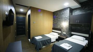 Standard Twin Room | Premium bedding, soundproofing, free WiFi, bed sheets