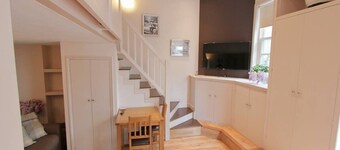 The Coach House with Parking - Hopewell