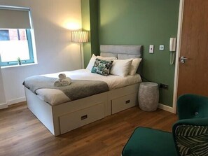 1 soverom, strykejern/-brett, wi-fi og sengetøy