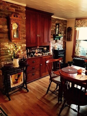 Dining - The Bella Ella B&B (Canandaigua)