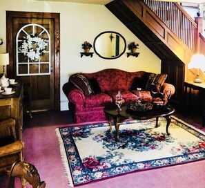 Reception - The Bella Ella B&B (Canandaigua)