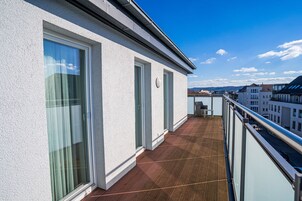 In-room safe, individually decorated, desk, laptop workspace
