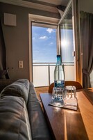 Penthouse | In-room safe, individually decorated, desk, laptop workspace